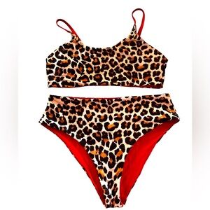 Size‎ 3x 2piece leopard/ cheetah bikini with reversible bottoms to red. NWOT.